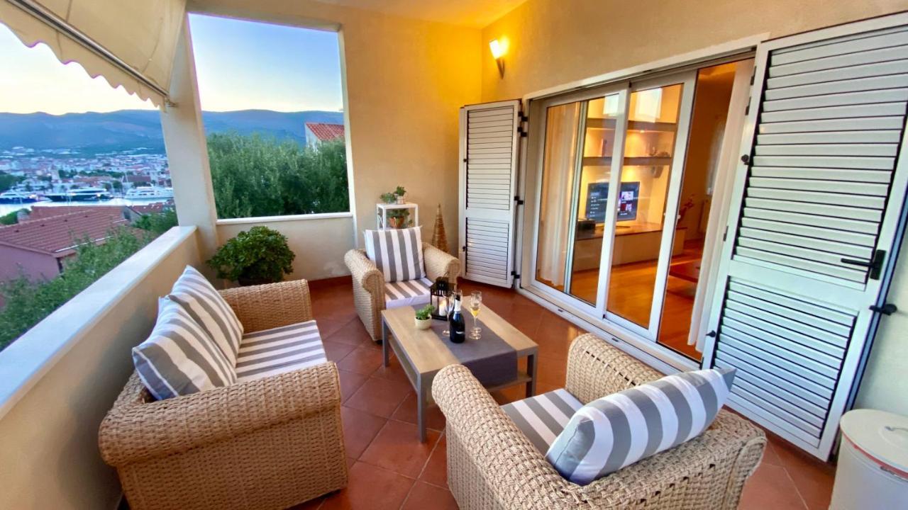 Trogir Center Exclusive Seaview Apartment For 4 المظهر الخارجي الصورة