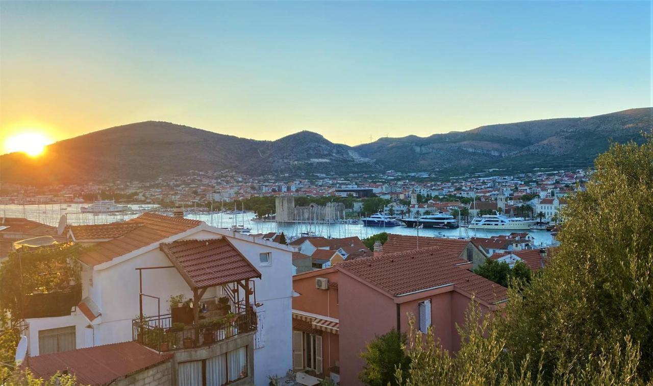Trogir Center Exclusive Seaview Apartment For 4 المظهر الخارجي الصورة