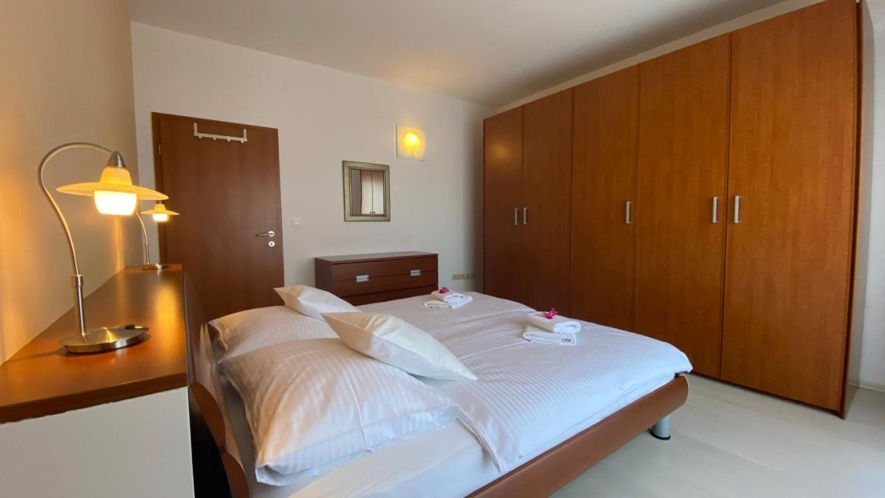 Trogir Center Exclusive Seaview Apartment For 4 المظهر الخارجي الصورة